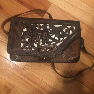Gorgeous vintage bag.